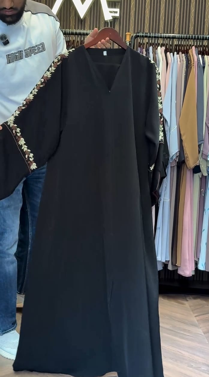 get 3 abaya with scauf